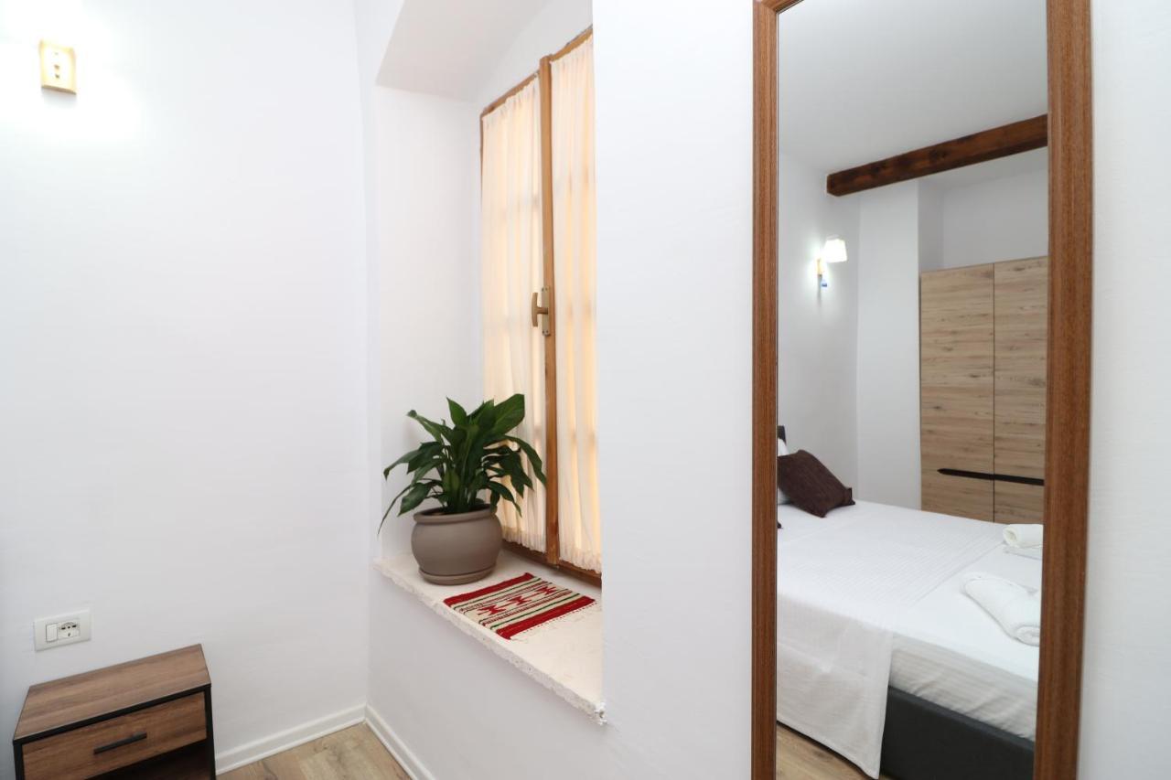 Gaia Bed & Breakfast Vlore Ngoại thất bức ảnh