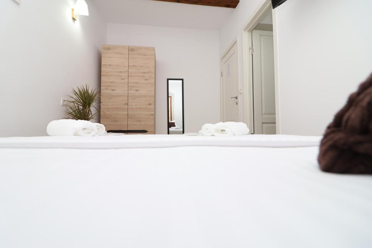 Gaia Bed & Breakfast Vlore Ngoại thất bức ảnh