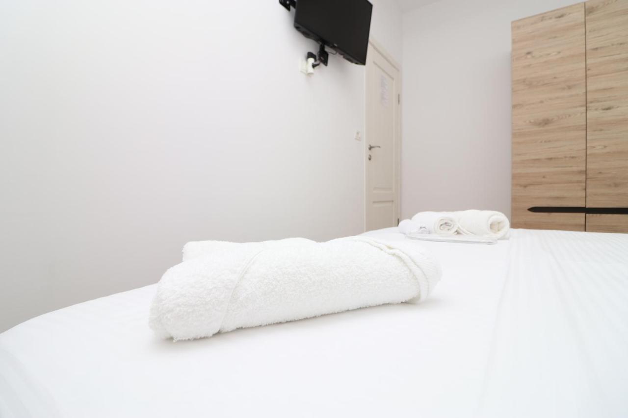 Gaia Bed & Breakfast Vlore Ngoại thất bức ảnh