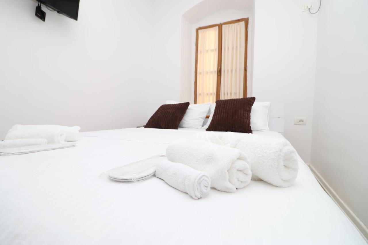 Gaia Bed & Breakfast Vlore Ngoại thất bức ảnh