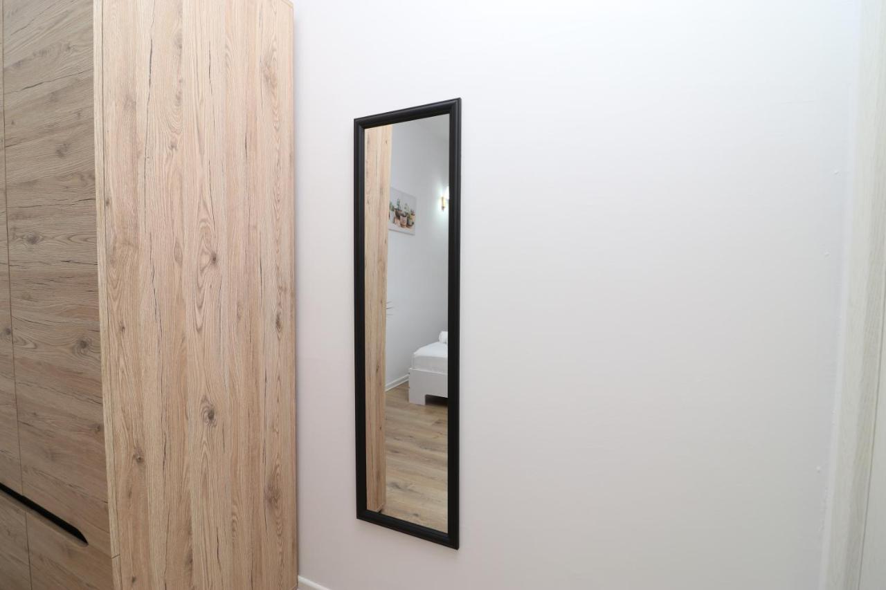 Gaia Bed & Breakfast Vlore Ngoại thất bức ảnh